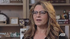 Julie Stovall's Instagram, Twitter & Facebook