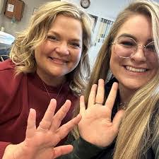 Misty Cox's Instagram, Twitter & Facebook