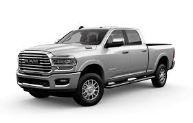 Der erhöhte mitteltunnel schränkt die nützlichkeit des schmalen mittelsitzes ein. 2021 Ram 2500 Heavy Duty Pickup Truck Ram Canada