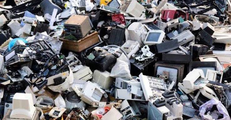 Finding Experts for Electronic Waste Removal Projects in Briargate, CO