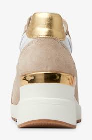 Eksklusivt kollektionssamarbejde mellem ellos og iværksætteren og influenceren johanna toftby. Ellos Shoes Sneakers Jt Sneaker Wedge Natur Hoga Sneakers Ellos Se