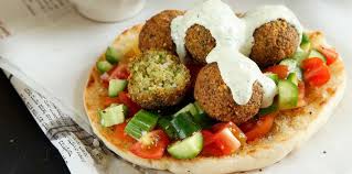 Falafels Pita Et Salade Sauce Tahini Recettes Recette Tahini Recette Recette Recettes De Cuisine