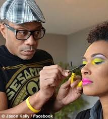 RNC make-up artist spills backstage secrets, revealing Paul Ryan wanted  highlighter