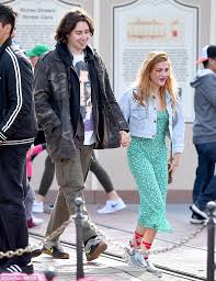 Frances bean is, at 27, the same age as her father was when he died. Frances Bean Cobain And Her Boyfriend Pack On The Pda At Disneyland Daily Mail Online