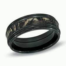 Realtree Camo Wedding Bands For Men Wedding And Bridal Inspiration Hunting Wedding Rings Camo Wedding Bands Gold Diamond Wedding Rings