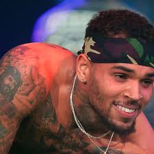 — singer chris brown has been accused of domestic violence against a woman during an argument. Chris Brown Says He S Single With A Girlfriend And Reveals How He Approaches An Ex Revolt