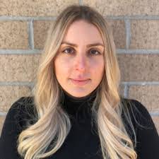 Gina Novelli's Instagram, Twitter & Facebook