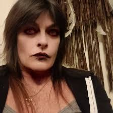 Laura Sigler's Instagram, Twitter & Facebook