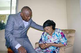 Les territoires qui forment le village appartiennent à sa famille. Twitter à¤ªà¤° Vital Kamerhe Nos Hommages A Papa Wemba Reiterons Nos Condoleances A Sa Famille Biologique Et Aux Bana Molokayi Paix A Son Ame