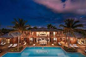 Lukas was born on april 16, 1976 in west hollywood, california. Bruce Willis Will 29 Millionen Fur Seine Villa Gq Germany