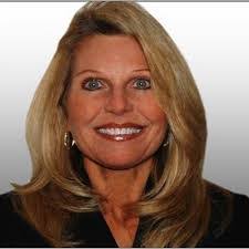 Denise Lorentz's Instagram, Twitter & Facebook