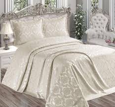 Boy ebatlarında standart olarak tasarlanabilir. Almila Lisa Cift Kisilik Yatak Ortusu Seti Krem Alkapida Com