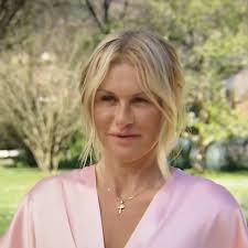 Let's go: join Walk the Walk met de LINDA.meiden redactie en Julia Koopman 