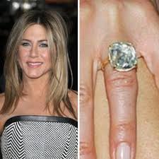 Jennifer Aniston S 8 9 Carat Diamond Engagement Ring Https Www Facebook Com Spitz Celebrity Engagement Rings Celebrity Wedding Rings Wedding Rings For Women