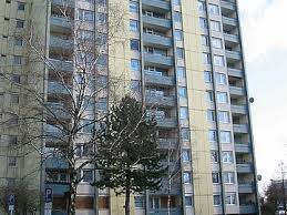 .und suchen ganz dringend eine 3 bis 4 zimmer wohnung in krefeld momentan wohnen wir leider noch in bielefeld müssen hier aber ganz dringend ich suche für uns drei eine 4 zimmer wohnung bis 750€ kalt in krefeld. Wohnungen Wohnstatte Krefeld