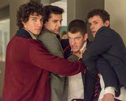 This means that he is also 17 years old when he makes his elite debut in season 4. Elite Season 2 Cast Who Is In The Cast Of Elite Tv Radio Showbiz Tv Express Co Uk