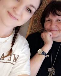 You have the most beautiful angel wings now 🙏🏻🕊️ I love you grandma with  all my heart 💙