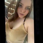 Stephanie Brott's Instagram, Twitter & Facebook