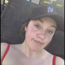 Nikki Crook's Instagram, Twitter & Facebook