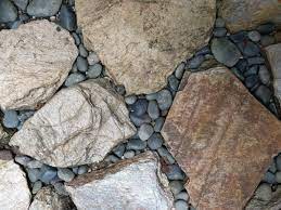 How to lay flagstone, building a walkway or path. 8 Ways To Use Flagstone In Your Landscaping Lawnstarter