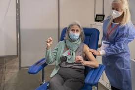Je kan er aangeven op welke momenten je beschikbaar bent om snel te worden opgeroepen. Acht West Vlaamse Vaccinatiecentra Gebruiken Centrale Reservelijst Qvax Kw Be
