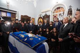 Την τετάρτη στη μητρόπολη αθηνών η εξόδιος ακολουθία του κωνσταντίνου μητσοτάκη. Kwnstantinos Mhtsotakhs Shmera H Khdeia Toy Sta Xania Lifo