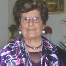 Sfottò, cori e striscioni: che festa il derby vestino