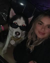 Renata Erickson's Instagram, Twitter & Facebook