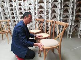 Expertly crafted from responsibly sourced oak, our set of two elegant dining chairs have a cross back and a feminine curved shape. Cross Back Chairs Wholesale Bulk X Back Dining Chairs Factory
