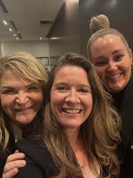 We begin the celebration of John Hannaford's retirement from the Canadian  federal public service. He rose to the top of the public service and  remained a mentor, boss, friend and coach to