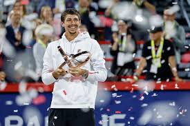 Jannik Sinner vs. Alexei Popyrin: Análisis del Partido y el Ascenso del Tenista Italiano - Imagen principal del artículo