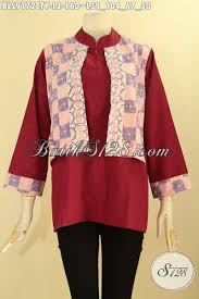 Desain baju futsal warna merah motif segitiga keren banget. Baju Batik Wanita Kombinasi Kain Polos Toyobo Warna Merah Marun Desain Kekinian Kwalitas Istimewa Cocok Untuk Acara Santai Maupun Resmi Bls9172cty L Toko Batik Online 2021