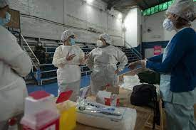 Qué dice la evidencia científica sobre la combinación de vacunas contra el coronavirus y qué se analiza en la argentina ya son varios los países que decidieron implementar la estrategia de una pauta mixta de inoculación usando dos vectores de vacunas diferentes, en mayor o menor medida y en ciertas excepciones. Argentina Avala Combinacion De Sputnik V Con Otras Vacunas