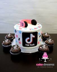 Check spelling or type a new query. 1001 Ideen Fur Angesagte Und Leckere Tiktok Torte