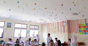 Gambar mading kelas yang simple. 15 Trend Terbaru Dekorasi Ruang Kelas Sma Jurusan Ipa Schluman Art