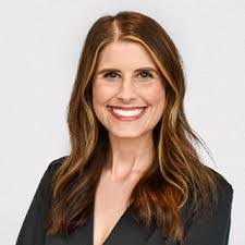 Amy Manzanares's Instagram, Twitter & Facebook