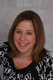 Kelly Kindig's Instagram, Twitter & Facebook