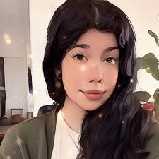 Iris Trevino's Instagram, Twitter & Facebook