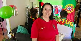 Isso, devido às incontáveis multidões que mobiliza e graças aos milhões de dólares que mete nos bolsos de alguns. Luso Eu Jornal Noticias Das Comunidades Na Belgica A Bola Com Elas Analisa O Jogo De Portugal Com A Alemanha