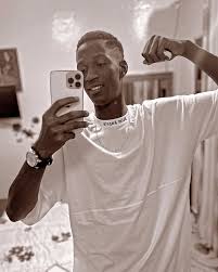 Papa faty ❤️🧢⚽️👑💫🖇 (@malang_faty12) · Instagram photos and Reels