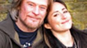 KT Tunstall plays web gig at Daryl Hall's home