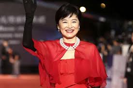 For faster navigation, this iframe is preloading the wikiwand page for 林青霞. ä½™å®œèŠ³å°ˆæ¬„ æž—é'éœžæ¬ä¾†äº†å…©åº§æ²™ç™¼ é¢¨å‚³åª'