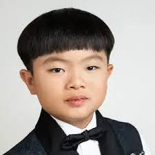 Terence Moon's Instagram, Twitter & Facebook