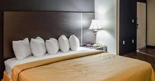 This value is seasonally adjusted and only includes the middle price tier of homes. Quality Inn At Eglin Afb 66 1 8 1 Niceville Hotel Deals Reviews Kayak
