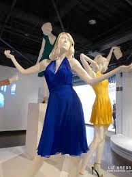 But calling la la land a terrific recreation of the classic movie musical is selling it short. Emma Stone La La Land Royal Blue Celebrity Cocktail Dress