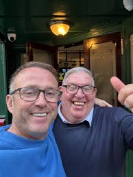 I love #golfmates. Over 8 years, I've made incredible connections through  this community, and what strikes me most is how STRONG we are together. We  may not meet