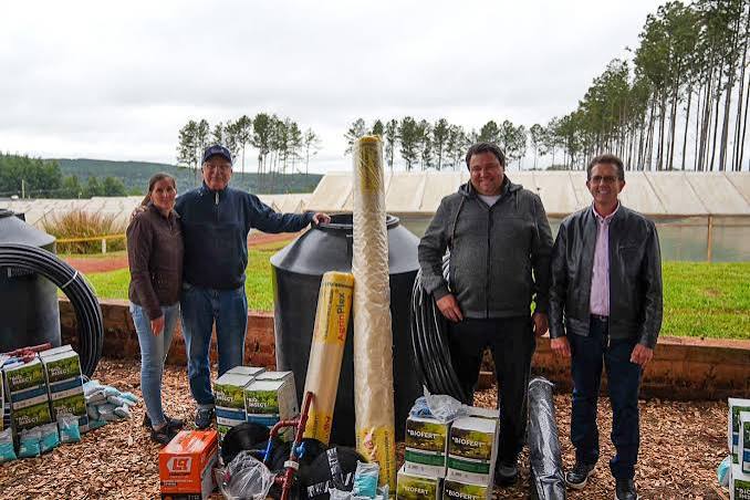 Ahora son titulares�, asegur� Passalacqua en una nueva entrega del Programa Mi T�tulo y destac� la seguridad que brinda a las familias - Norte Misionero