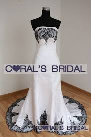 Black And White Mermaid Wedding Dresses Love Dresses That Aren T All White Or Ivory Wedding Dresses Elven Wedding Dress Pretty White Dresses