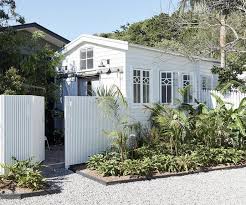 8 Best Beach House Decorating Ideas In 2020 Beach House Decor Holiday Home Beach House