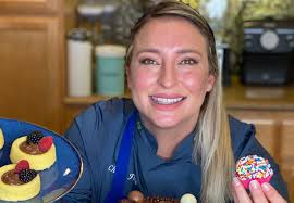 Chefe Flora, da Band, lança novidade e estreia próprio canal com muita  gastronomia